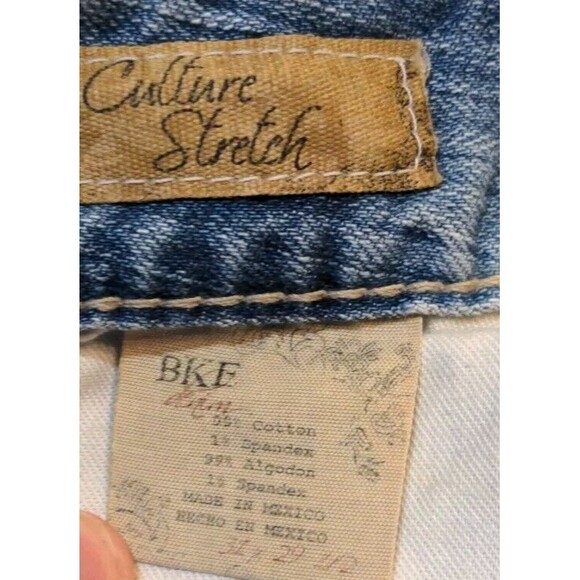 BKE Culture Jeans Women's 31 x 29.5 Blue Stretch Bootcut Whiskering Distressed - Picture 6 of 8